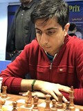 شاهین لرپری زنگنه شطرنجباز پر افتخار کشورمان امروز رسما استاد بزرگ شد.
